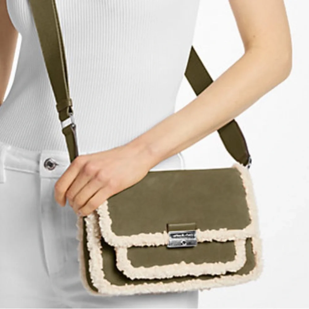 MICHAEL KORS Bradshaw Medium Suede and Faux Shearling Messenger Bag Olive  NWT